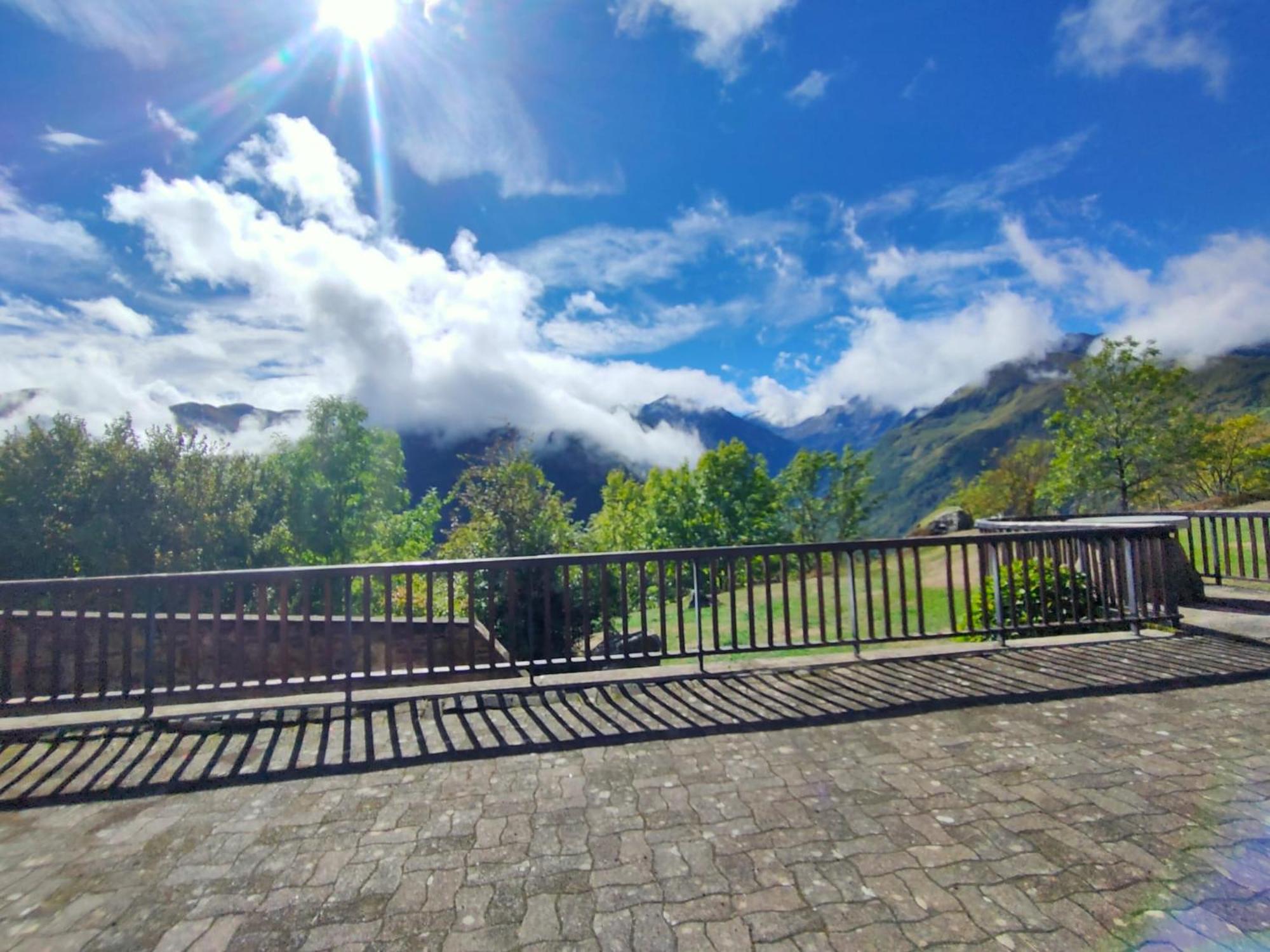 Hotel La Moraine Garin Esterno foto